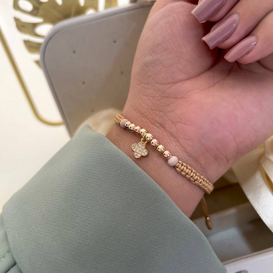 Manilla artesanal elaborada con 8. Balines Lisos bicolor 4mm, 2. Balines Lisos 3mm, 2. Neoprenos lisos 4mm