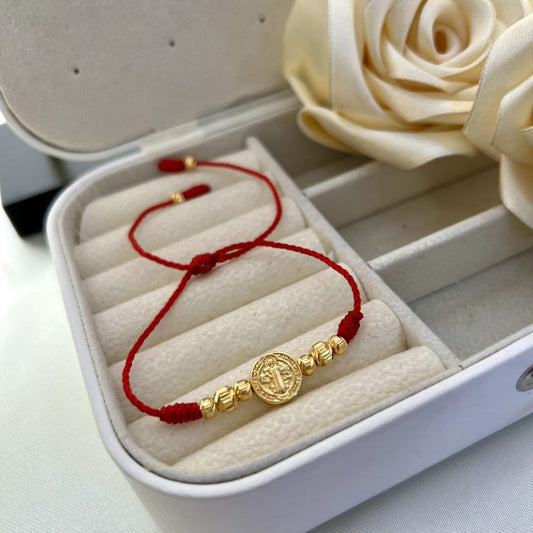 Manilla Escudo elaborada con 6 balines 4mm roma, 2 balines 5mm roma