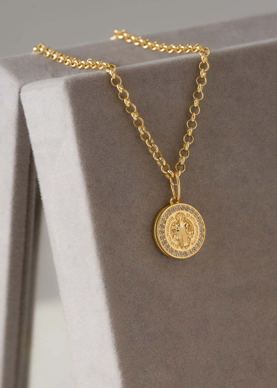 Dije San Benito Red Circonias 1.8 Cms